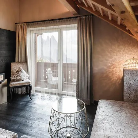 Rosa Eco Alpine Hotel 4*